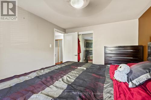 114 St Lawrence Boulevard, London, ON - Indoor Photo Showing Bedroom