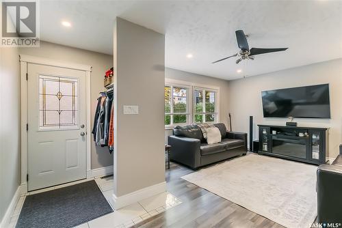 2648 Lacon Street, Regina, SK - Indoor Photo Showing Living Room