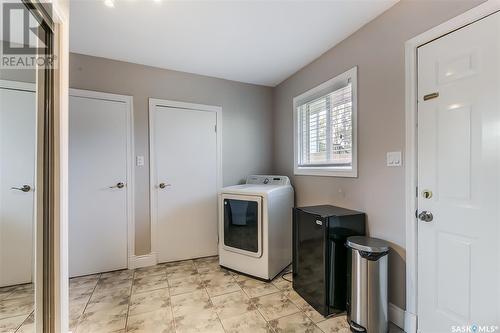 2648 Lacon Street, Regina, SK - Indoor Photo Showing Laundry Room