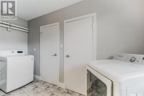 2648 Lacon Street, Regina, SK - Indoor Photo Showing Laundry Room