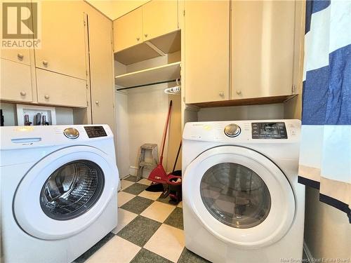 530 Murray, Bathurst, NB - Indoor Photo Showing Laundry Room