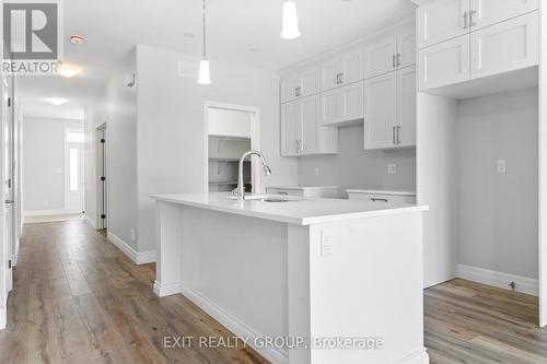 99 Wims Way, Belleville, ON - Indoor Photo Showing Kitchen