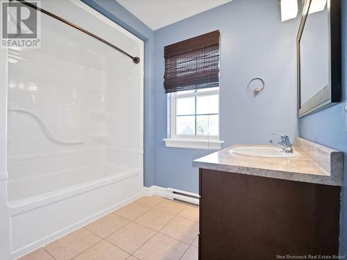 108 Clarendon Drive, Moncton, NB - Indoor Photo Showing Bathroom