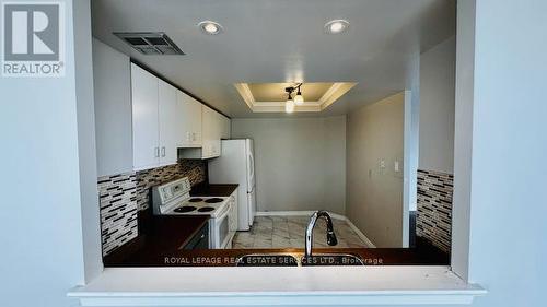 1901 - 8 Lisa Street, Brampton, ON - Indoor Photo Showing Kitchen