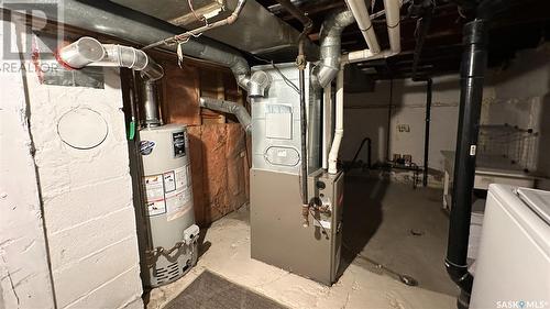 2525 Atkinson Street, Regina, SK - Indoor Photo Showing Basement