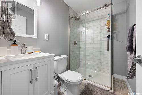 5689 Pearsall Crescent, Regina, SK - Indoor Photo Showing Bathroom