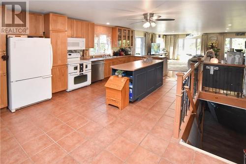 2258 B Highway 540, Little Current, ON - Indoor Photo Showing Kitchen