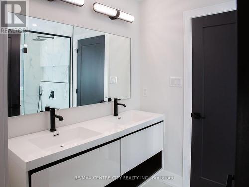 3402 Brushland Crescent, London, ON - Indoor Photo Showing Bathroom