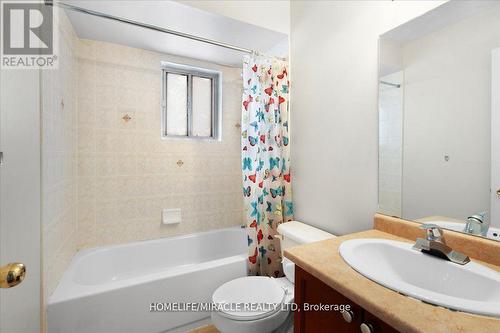 455 Comiskey Crescent, Mississauga, ON - Indoor Photo Showing Bathroom