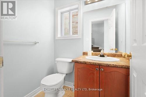 455 Comiskey Crescent, Mississauga, ON - Indoor Photo Showing Bathroom