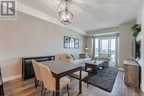 2333 - 165 Legion Road, Toronto, ON - Indoor Photo Showing Living Room