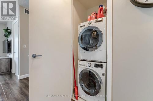 2333 - 165 Legion Road, Toronto, ON - Indoor Photo Showing Laundry Room