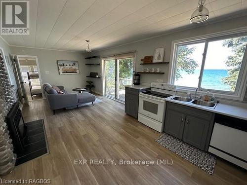 264 Goderich Street, Kincardine, ON - Indoor Photo Showing Kitchen With Double Sink