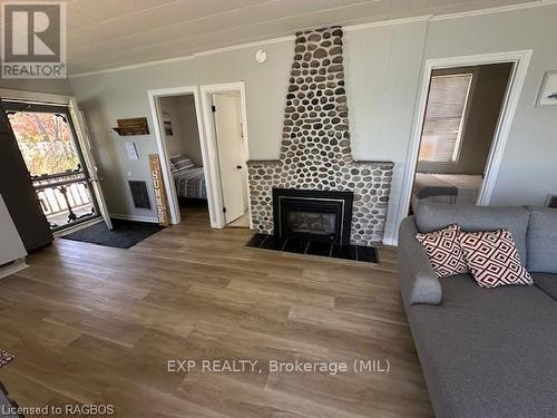 264 Goderich Street, Kincardine, ON - Indoor Photo Showing Living Room With Fireplace