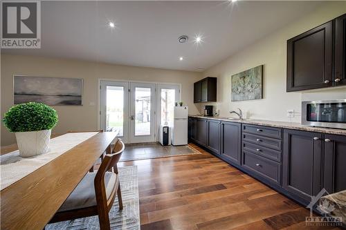 99 Muirfield Court, Pakenham, ON - Indoor Photo Showing Kitchen