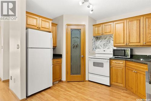 102 Macmurchy Avenue, Regina Beach, SK - Indoor Photo Showing Kitchen