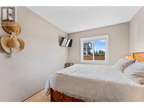 2990 Mcculloch Road, Kelowna, BC - Indoor Photo Showing Bedroom