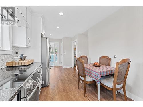 2990 Mcculloch Road, Kelowna, BC - Indoor Photo Showing Dining Room