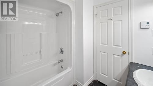 129 Moss Heather Drive, St. John'S, NL - Indoor Photo Showing Bathroom