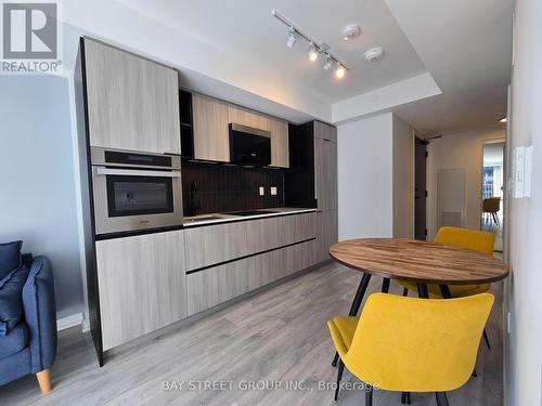 1304 - 2 Augusta Avenue, Toronto, ON - Indoor Photo Showing Kitchen