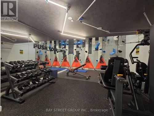 1304 - 2 Augusta Avenue, Toronto, ON - Indoor Photo Showing Gym Room