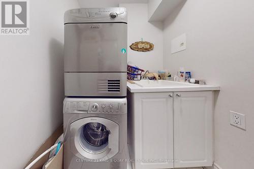 15 - 40 Hargrave Lane, Toronto, ON - Indoor Photo Showing Laundry Room