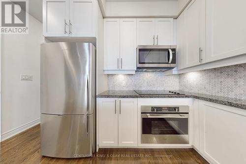 15 - 40 Hargrave Lane, Toronto, ON - Indoor Photo Showing Kitchen With Upgraded Kitchen