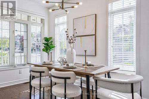 2 Cobb Street, Aurora, ON - Indoor Photo Showing Dining Room