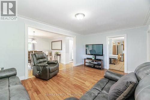 12614 22 Side Road, Halton Hills, ON - Indoor Photo Showing Living Room