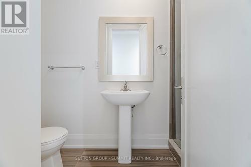 119B Hillside Avenue, Toronto, ON - Indoor Photo Showing Bathroom