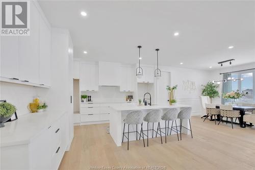 11 Cypress Pointe, Leamington, ON - Indoor Photo Showing Kitchen With Upgraded Kitchen