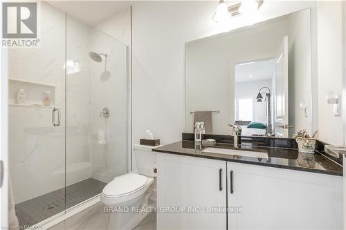 221 Ironwood Way, Georgian Bluffs, ON - Indoor Photo Showing Bathroom