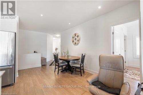 221 Ironwood Way, Georgian Bluffs, ON - Indoor Photo Showing Dining Room