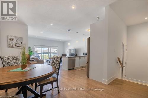 221 Ironwood Way, Georgian Bluffs, ON - Indoor Photo Showing Dining Room