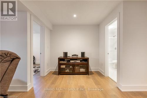 221 Ironwood Way, Georgian Bluffs, ON - Indoor Photo Showing Other Room