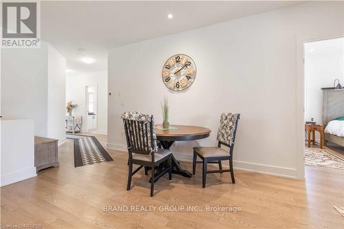 221 Ironwood Way, Georgian Bluffs, ON - Indoor Photo Showing Dining Room