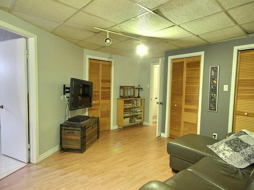 Salle familiale - 30 Rue De La Montagne, Rouyn-Noranda, QC - Indoor