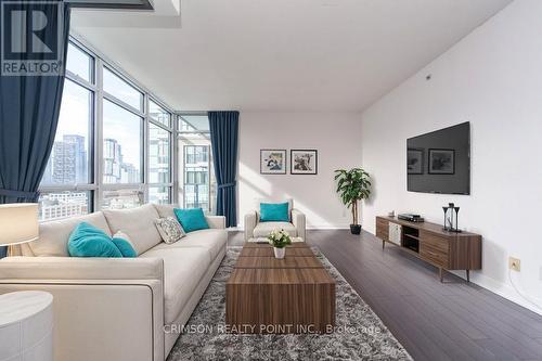 1614 - 210 Simcoe Street, Toronto, ON - Indoor Photo Showing Living Room