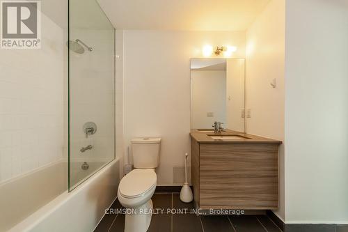 1614 - 210 Simcoe Street, Toronto, ON - Indoor Photo Showing Bathroom