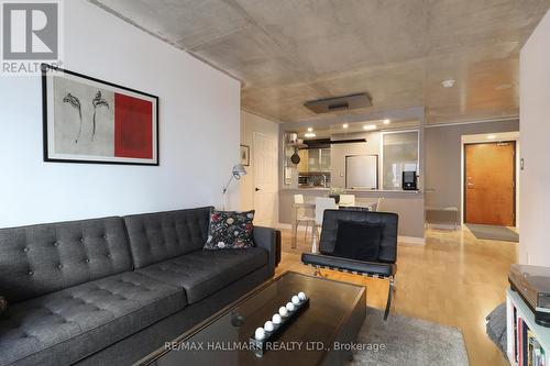 512 - 80 Mill Street, Toronto, ON - Indoor Photo Showing Living Room