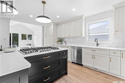 1132 Osler Street, Saskatoon, SK - Indoor Photo Showing Kitchen With Upgraded Kitchen