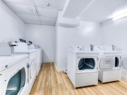 Salle de lavage - 438  - 440 Av. Mount-Stephen, Westmount, QC - Indoor Photo Showing Laundry Room