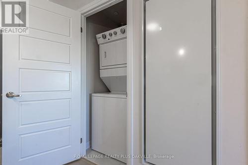 302 - 3265 Carding Mill Trail, Oakville, ON - Indoor Photo Showing Laundry Room