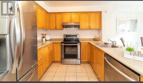 8 Silver Egret Road, Brampton, ON - Indoor Photo Showing Kitchen With Double Sink