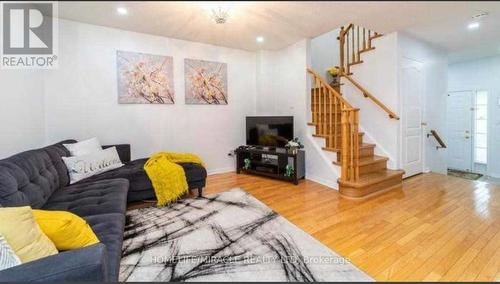 8 Silver Egret Road, Brampton, ON - Indoor Photo Showing Living Room