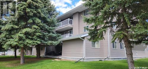 207 1808 Eaglesham Avenue, Weyburn, SK - Outdoor With Balcony