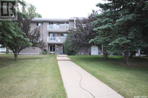 207 1808 Eaglesham Avenue, Weyburn, SK - Outdoor With Balcony With Facade