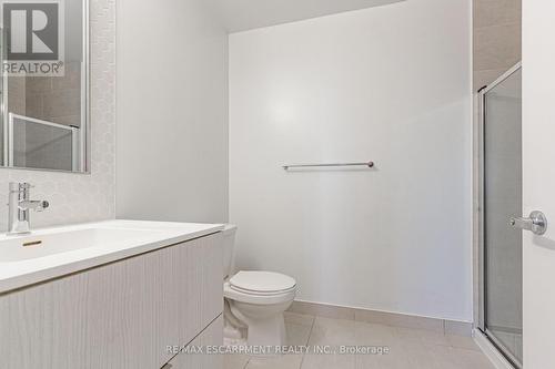 508 - 2520 Eglinton Avenue W, Mississauga, ON - Indoor Photo Showing Bathroom