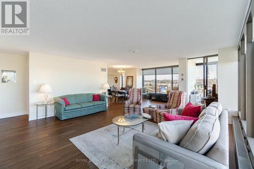 710 - 2045 Lake Shore Boulevard W, Toronto, ON - Indoor Photo Showing Living Room