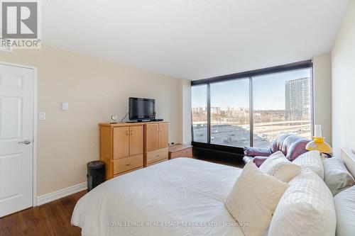 710 - 2045 Lake Shore Boulevard W, Toronto, ON - Indoor Photo Showing Bedroom